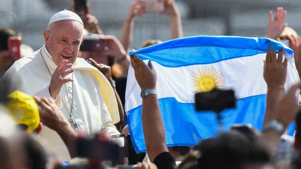 Secretario del Vaticano para América Latina destaca la “importancia” de las relaciones con Argentina