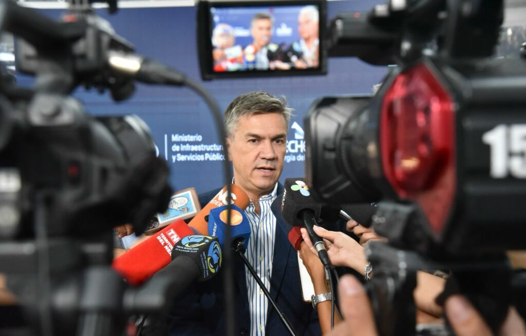 Operativo contra conexiones eléctricas ilegales: “El 55% está conectado de manera irregular”, sostuvo Zdero