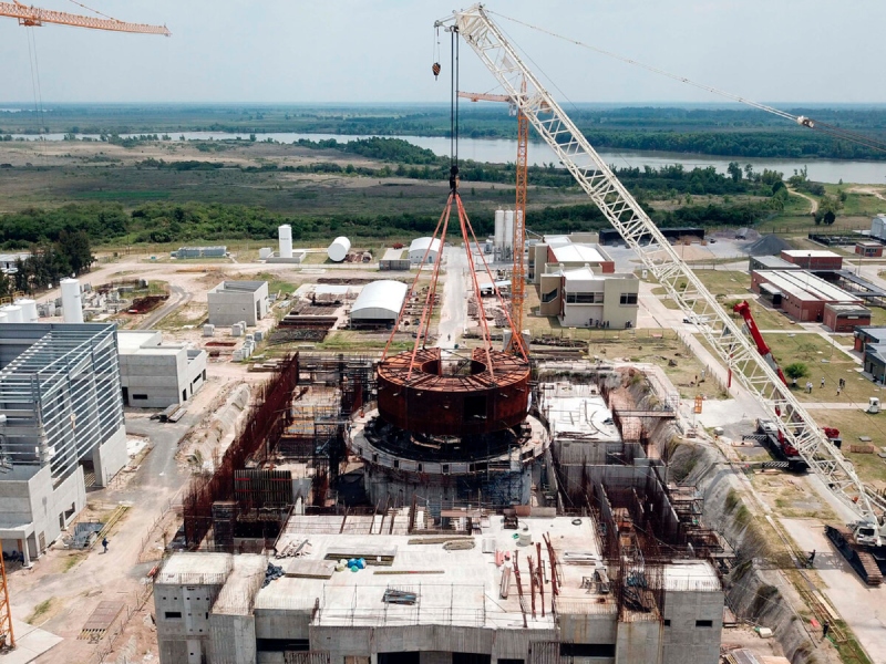 Milei frena la construcción de reactores nucleares y advierten nueva fuga de cerebros Milei frena la construcción de reactores nucleares y advierten nueva fuga de cerebros