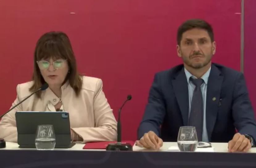 Conferencia de Patricia Bullrich en Rosario: acusa a narcos de terroristas y envía más fuerzas de seguridad Conferencia de Patricia Bullrich en Rosario: acusa a narcos de terroristas y envía más fuerzas de seguridad