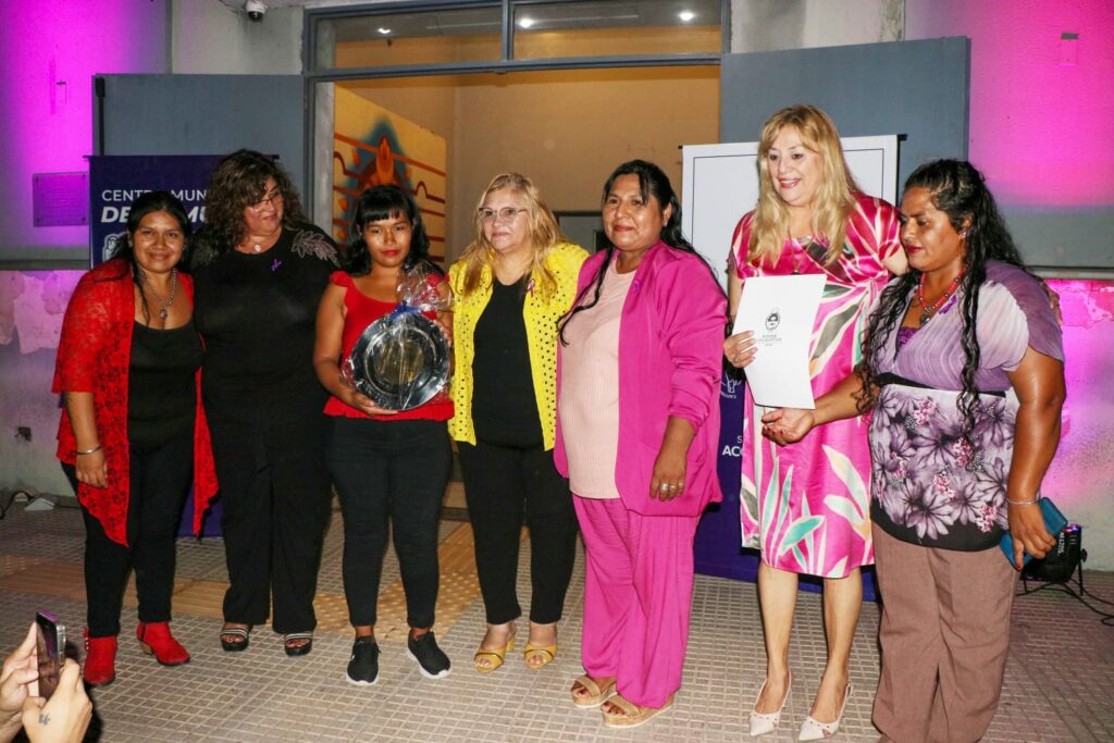 Mes de la Mujer: el municipio reconoció la trayectoria de las legisladoras Claudia González y Lilian Cortés