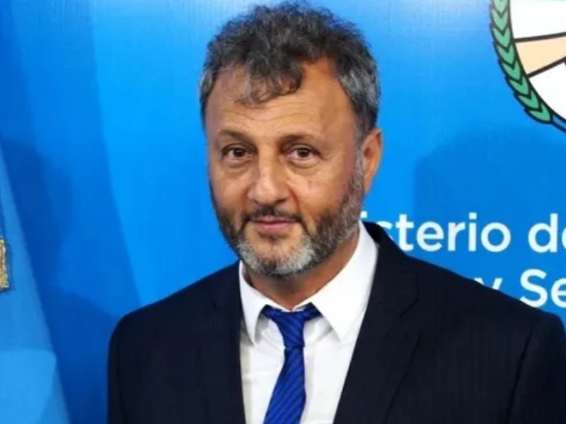 Milei echó al secretario de Trabajo por el escándalo del aumento para él y su Gabinete Milei echó al secretario de Trabajo por el escándalo del aumento para él y su Gabinete