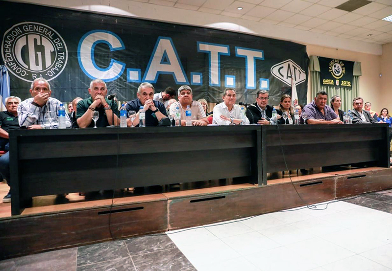 Gremios del transporte se anticipan al paro de la CGT con asambleas e interrupción de servicios Gremios del transporte se anticipan al paro de la CGT con asambleas e interrupción de servicios