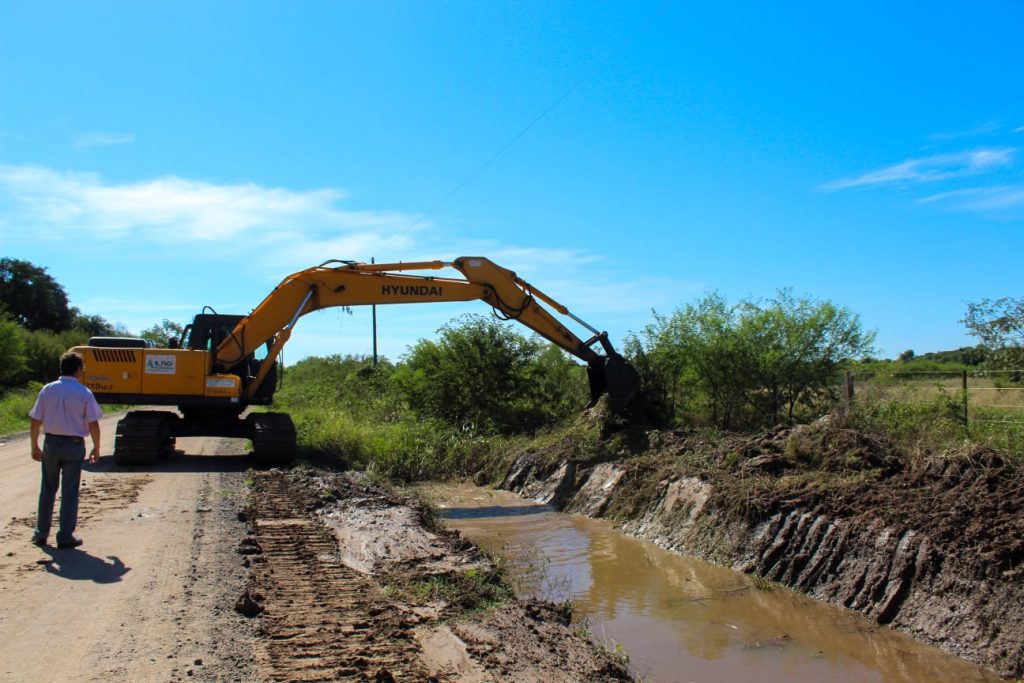 El Municipio de Resistencia ejecuta tareas de limpieza en el Canal Borrini en el norte de la ciudad
