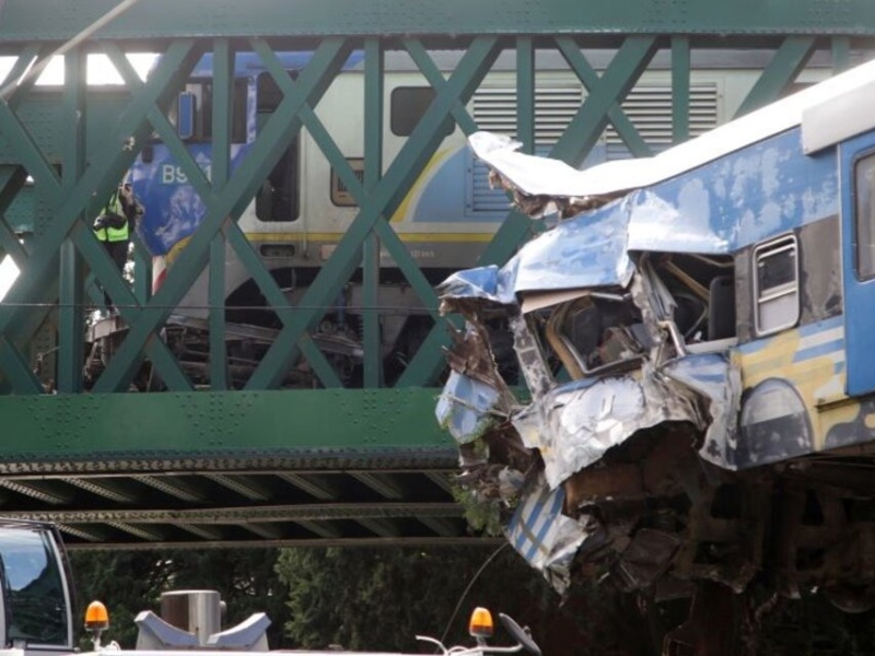 Tras el choque de trenes, el Gobierno decretará la emergencia ferroviaria Tras el choque de trenes, el Gobierno decretará la emergencia ferroviaria