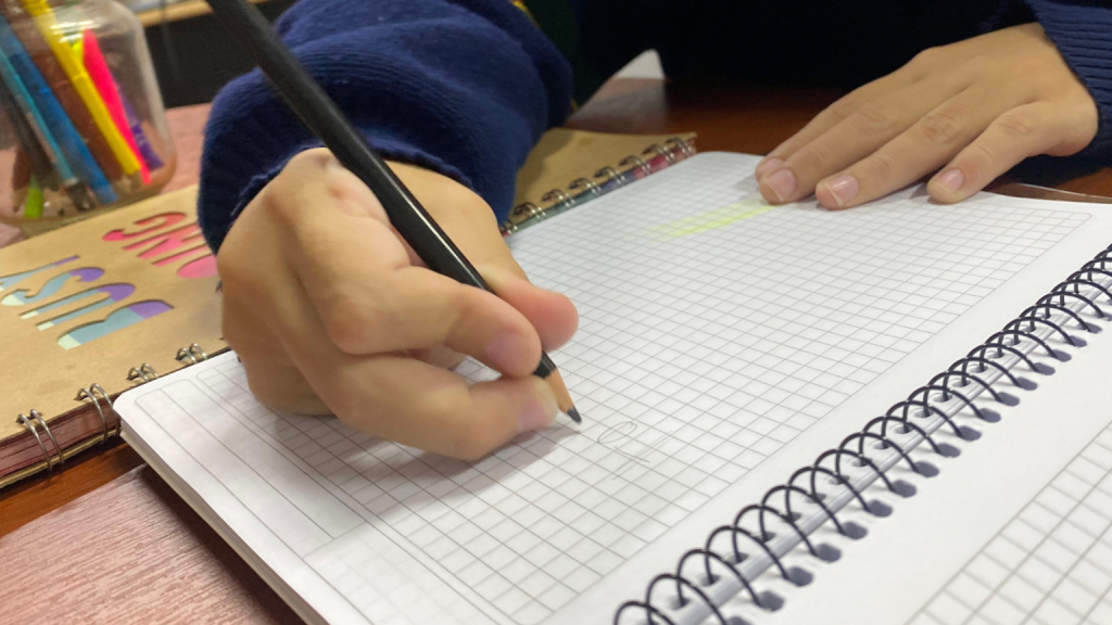 Ordenan a un colegio privado de Corrientes a reincorporar a un estudiante que quedó afuera por deber cuotas