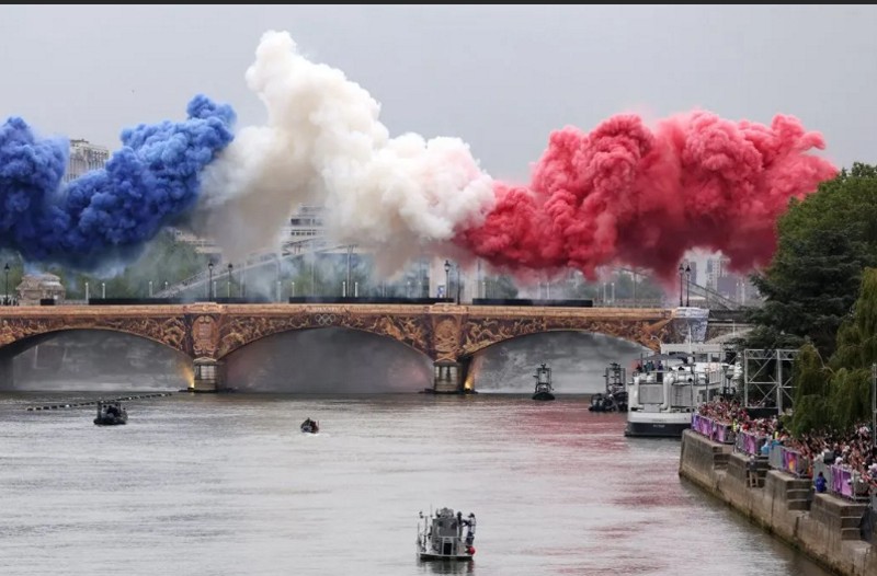 Impactante ceremonia de apertura de los JJOO en París: se realiza un desfile con más de 6.500 atletas en el río Sena Impactante ceremonia de apertura de los JJOO en París: se realiza un desfile con más de 6.500 atletas en el río Sena