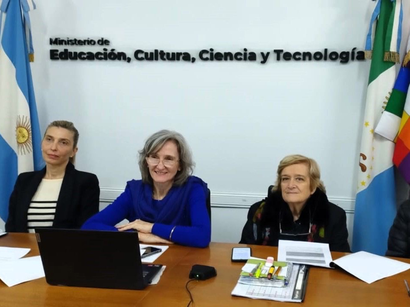 Educación participó de la presentación de líneas prioritarias de políticas e innovación educativa Educación participó de la presentación de líneas prioritarias de políticas e innovación educativa