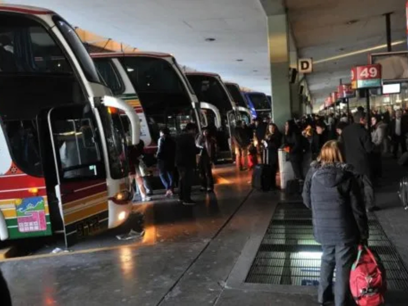 El Gobierno nacional derogó el sobreseguro que se le cobraba al pasajero sobre el precio del boleto El Gobierno nacional derogó el sobreseguro que se le cobraba al pasajero sobre el precio del boleto