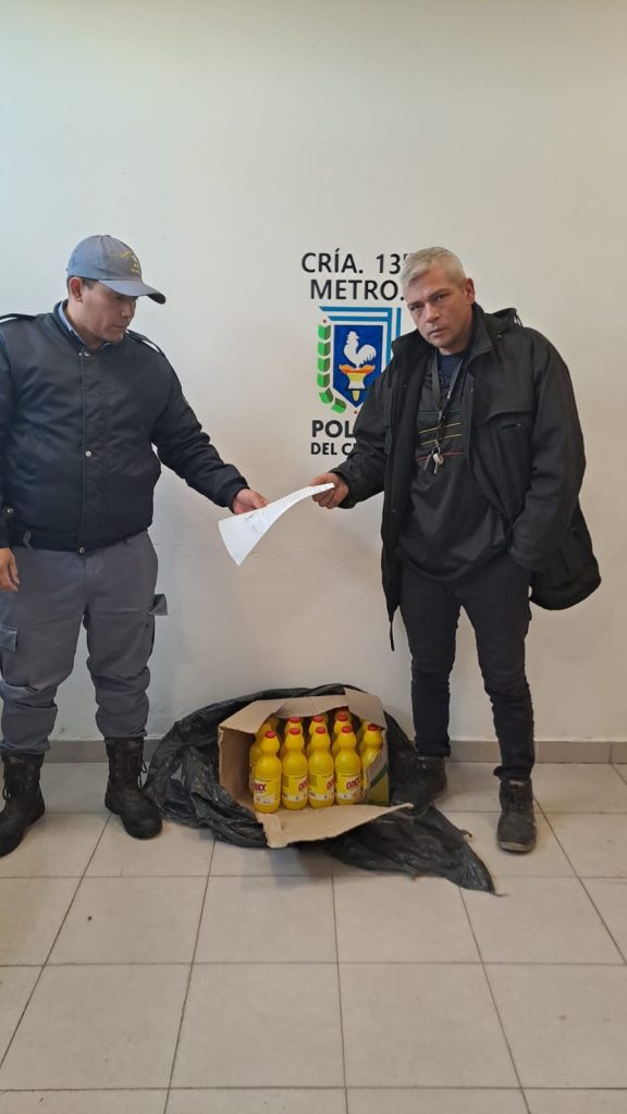 Detuvieron a un hombre por robar mercadería de un camión