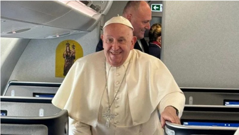 El Papa inició el viaje más largo de su pontificado rumbo a Asia y Oceanía El Papa inició el viaje más largo de su pontificado rumbo a Asia y Oceanía