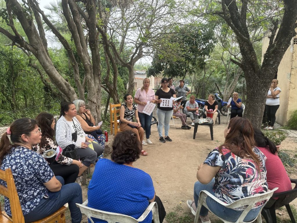 Charlas de concientización sobre el cáncer de mama en Barranqueras