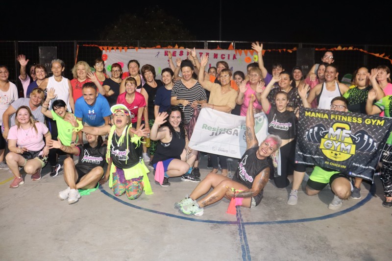 “Resistencia Baila” reunió a las familias del Barrio 244 Viviendas en una jornada activa “Resistencia Baila” reunió a las familias del Barrio 244 Viviendas en una jornada activa