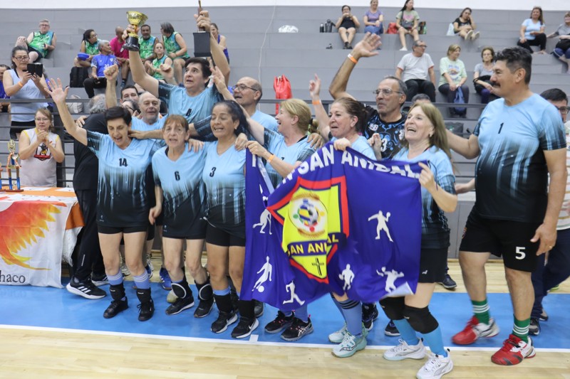 Newcom: destacado cierre del encuentro que unió a los mayores a través del deporte Newcom: destacado cierre del encuentro que unió a los mayores a través del deporte