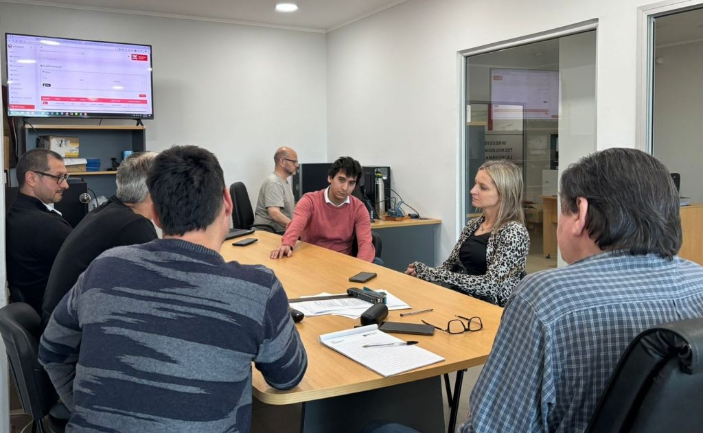 Justicia y Ecom continúan reuniones para implementación de inteligencia artificial