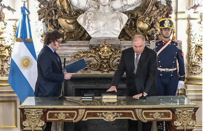 Gerardo Werthein asumió como nuevo canciller en reemplazo de Diana Mondino Gerardo Werthein asumió como nuevo canciller en reemplazo de Diana Mondino