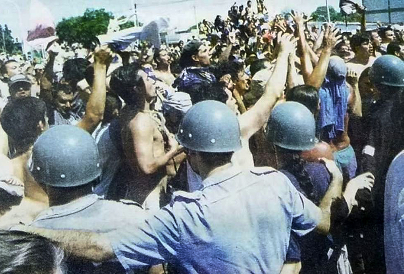 Se cumplen 25 años de la brutal represión en la avenida 3 de abril en Corrientes Se cumplen 25 años de la brutal represión en la avenida 3 de abril en Corrientes