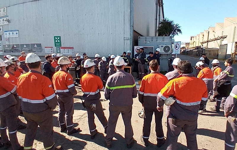 Acindar adelanta nueva tanda de suspensiones y el gremio estima un gran conflicto antes de fin de año Acindar adelanta nueva tanda de suspensiones y el gremio estima un gran conflicto antes de fin de año