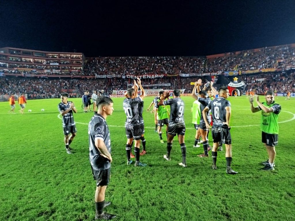 Primera Nacional: For Ever nunca se rindió pero no pudo en Santa Fe