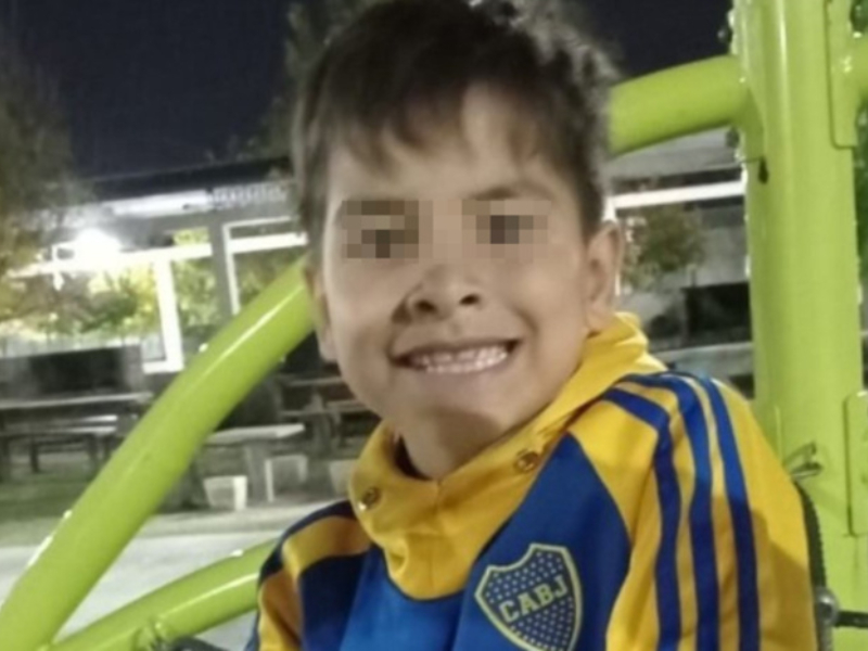 Un policía baleó a un nene de 7 años que esperaba el colectivo durante un intento de robo Un policía baleó a un nene de 7 años que esperaba el colectivo durante un intento de robo