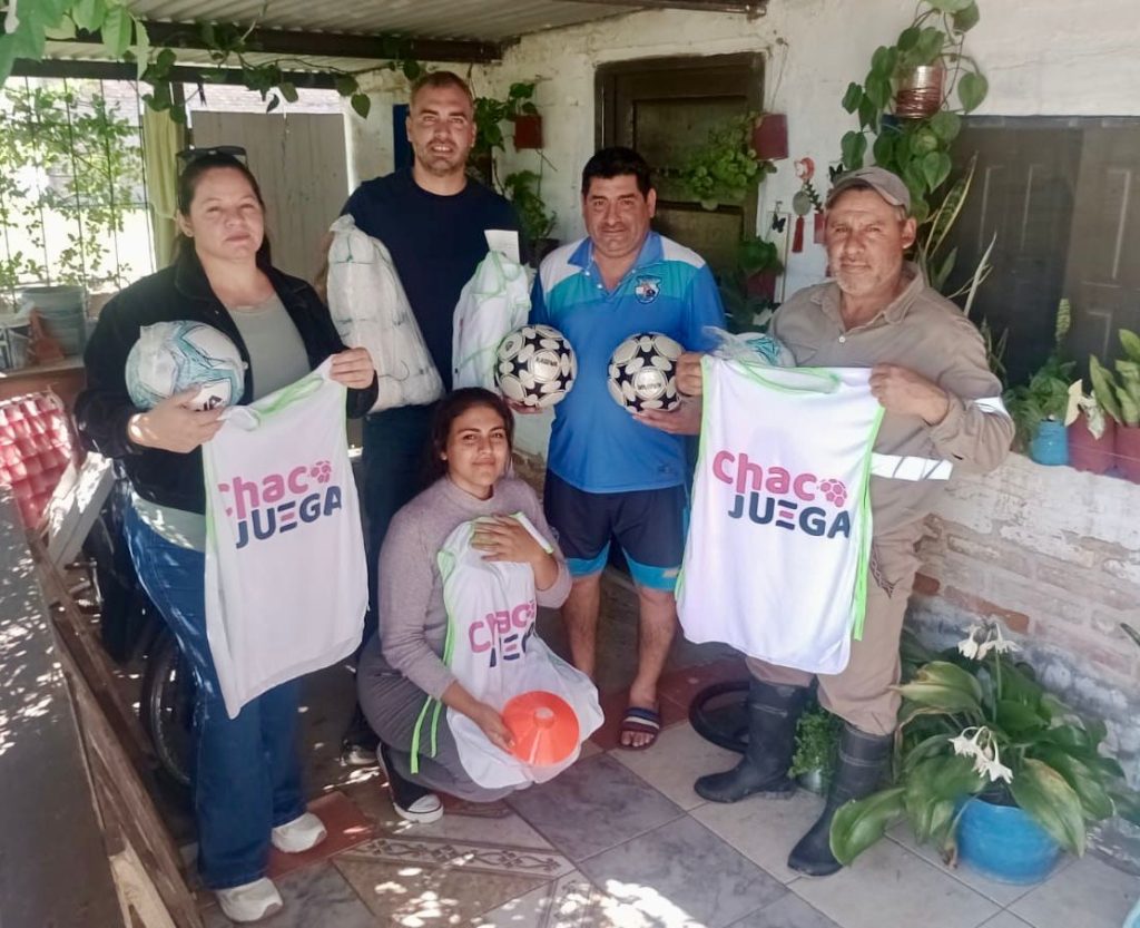 Charadai: el Instituto del Deporte Chaqueño entregó materiales al club local y al jardín de infantes 135