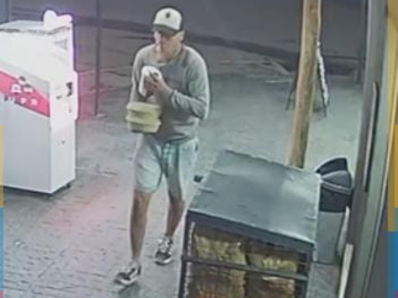 Barranqueras: lo atraparon tras romper un exhibidor y llevarse varios potes de helado Barranqueras: lo atraparon tras romper un exhibidor y llevarse varios potes de helado