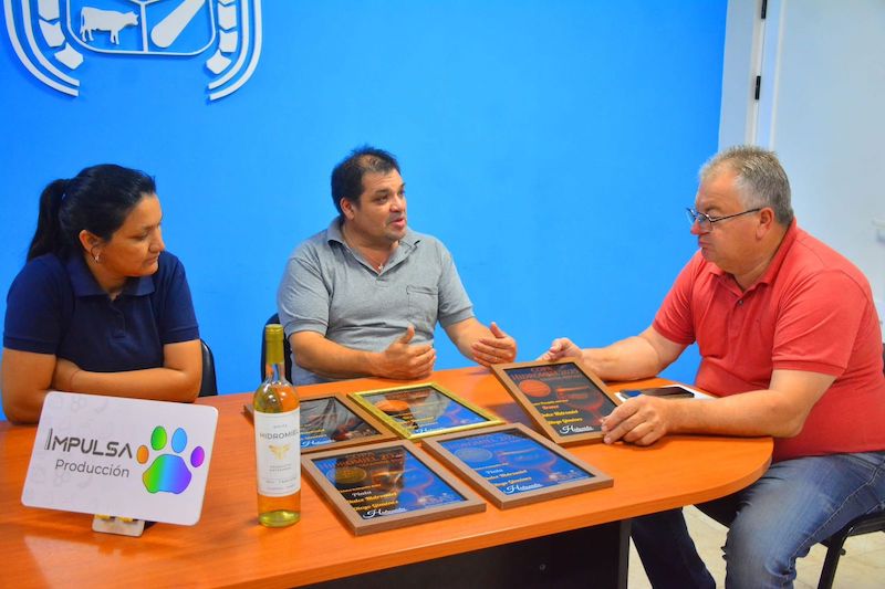 Productor de Castelli obtuvo reconocimientos nacionales por su hidromiel artesanal Productor de Castelli obtuvo reconocimientos nacionales por su hidromiel artesanal