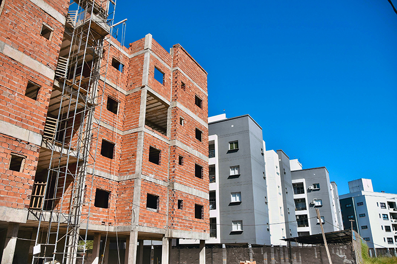 Avanza la obra del Edificio Piacentini y 24 familias están más cerca de su vivienda propia Avanza la obra del Edificio Piacentini y 24 familias están más cerca de su vivienda propia