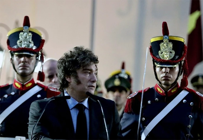 Ahora Milei analiza indultar a los militares genocidas el 24 de marzo Ahora Milei analiza indultar a los militares genocidas el 24 de marzo