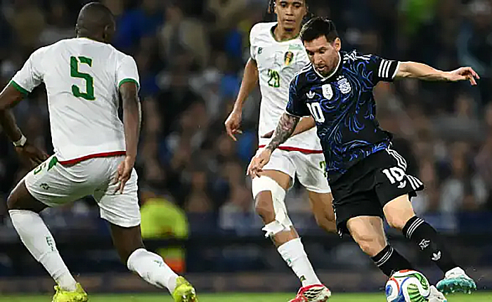 Argentina entrenó con Mauritania y ganó 2-1 en un partido que no dejó casi nada Argentina entrenó con Mauritania y ganó 2-1 en un partido que no dejó casi nada