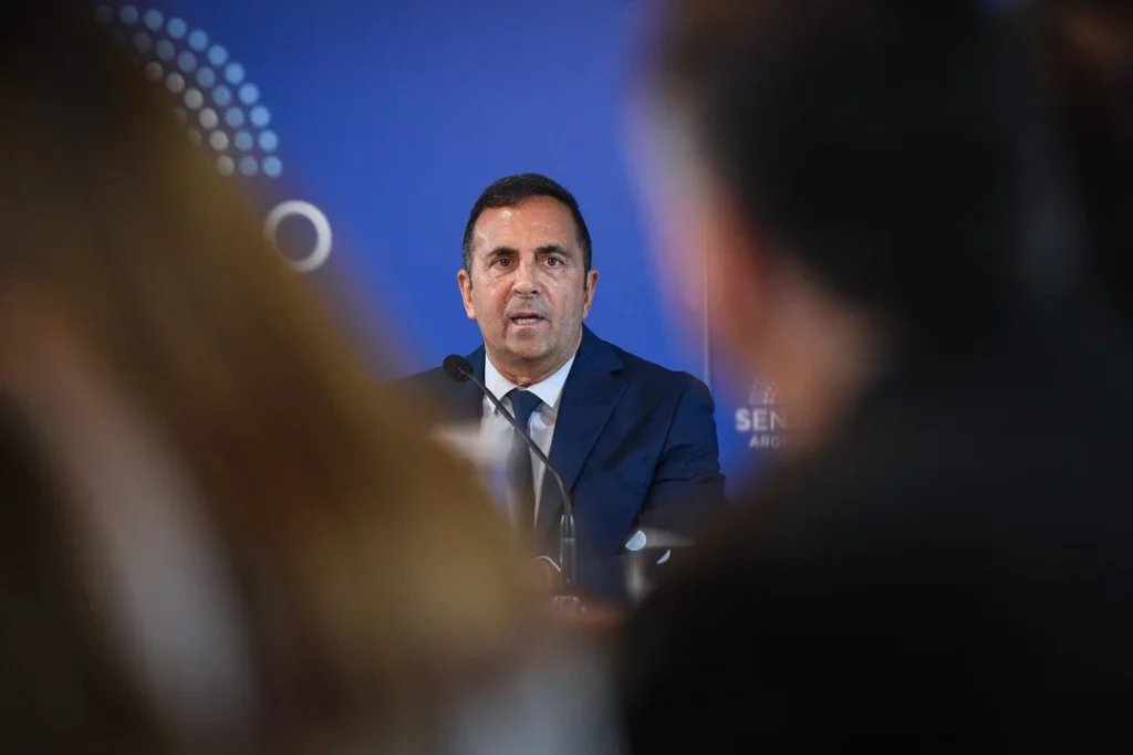 Paritaria de los estatales: UPCN aceptó el aumento del 2,2% en febrero y ATE lo rechazó por “insuficiente”