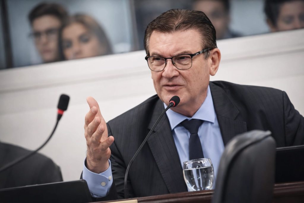 Honcheruk: “Mi compromiso es con los chaqueños y con la construcción de una nueva alternativa política” Honcheruk: “Mi compromiso es con los chaqueños y con la construcción de una nueva alternativa política”