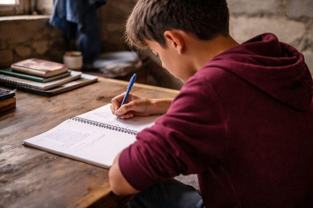 Buscan en todo el país familia a un adolescente de 15 años