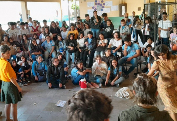 ¿Y vos de dónde sos?: el grupo que expone los “racismos locales” y recorre Santa Fe y Chaco ¿Y vos de dónde sos?: el grupo que expone los “racismos locales” y recorre Santa Fe y Chaco
