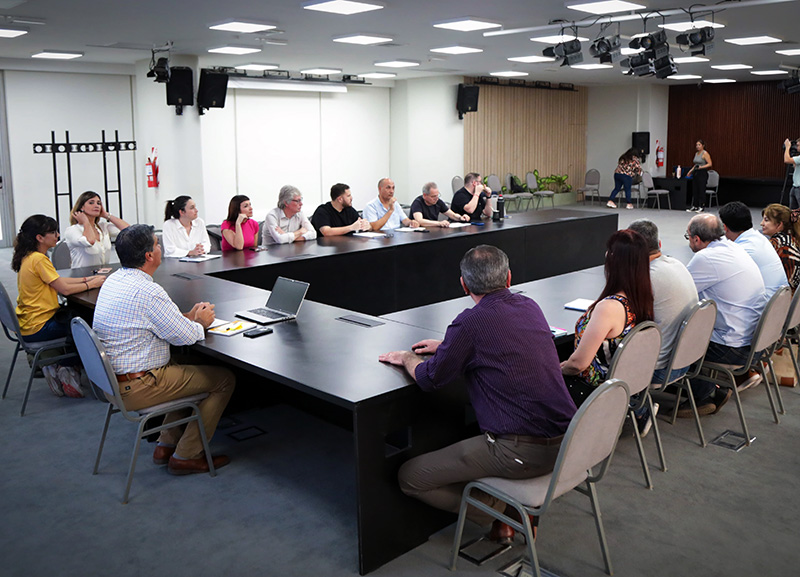 Capitanich junto a legisladores provinciales trazaron agenda de trabajo para el último trimestre de 2023 Capitanich junto a legisladores provinciales trazaron agenda de trabajo para el último trimestre de 2023
