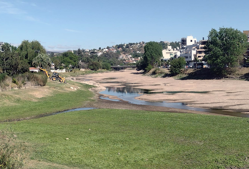 Carlos Paz: el lago San Roque sigue bajando y los ríos están casi secos Carlos Paz: el lago San Roque sigue bajando y los ríos están casi secos