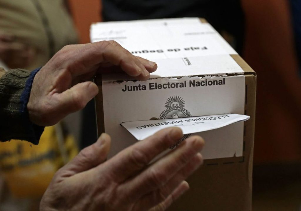 El Gobierno de Milei enviará al Congreso un proyecto de ley para eliminar las PASO El Gobierno de Milei enviará al Congreso un proyecto de ley para eliminar las PASO