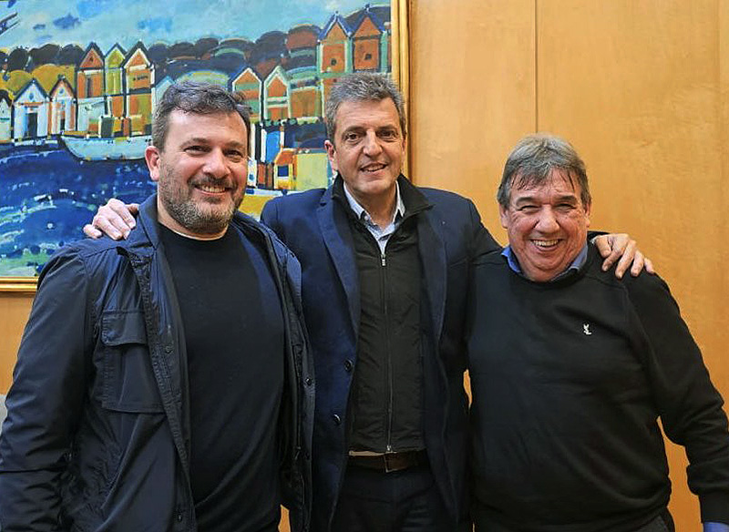 Massa tiene el apoyo del gremio de municipales y dijo que impulsará una paritaria nacional del sector Massa tiene el apoyo del gremio de municipales y dijo que impulsará una paritaria nacional del sector