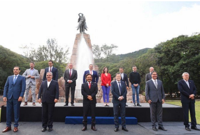 Tras el triunfo de Javier Milei, los gobernadores del Norte Grande reclamaron por la Coparticipación Tras el triunfo de Javier Milei, los gobernadores del Norte Grande reclamaron por la Coparticipación