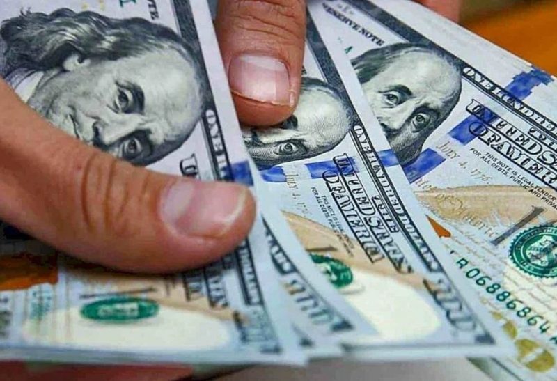El dólar blue registró su mayor suba en dos meses y la brecha superó el 10% El dólar blue registró su mayor suba en dos meses y la brecha superó el 10%