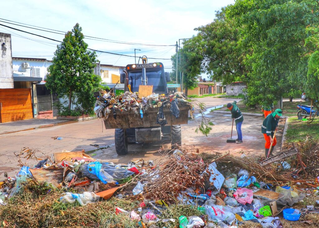 Pese al asueto, el Municipio realizó normalmente los operativos de limpieza y  recolección de residuos