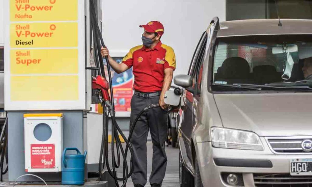 Shell aumentó 15% promedio el precio de las naftas: la súper quedó en 9 y la Premium roza los 0