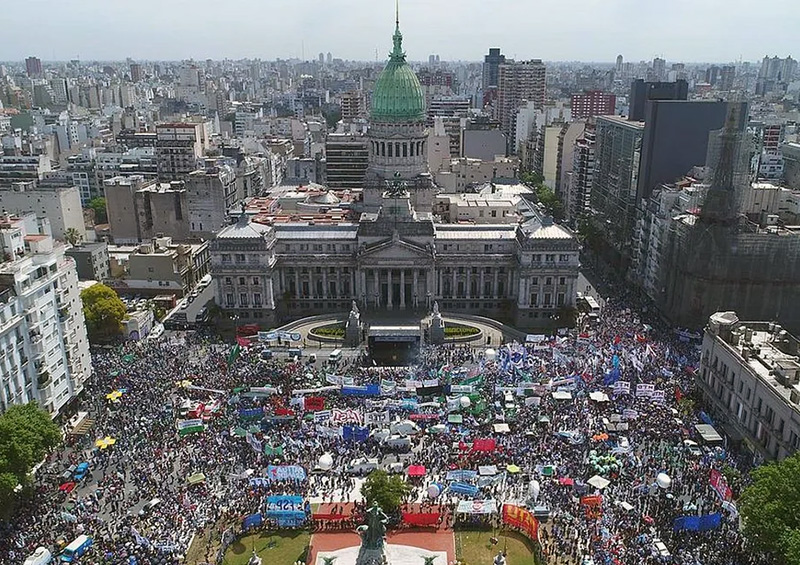 Se activa el primer paro contra el gobierno de Milei con movilización al Congreso para rechazar la Ley Ómnibus Se activa el primer paro contra el gobierno de Milei con movilización al Congreso para rechazar la Ley Ómnibus
