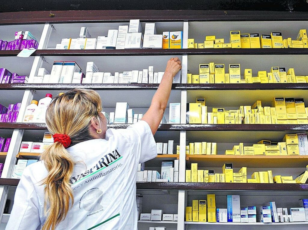 La Justicia suspendió el artículo del DNU que desregulaba las farmacias
