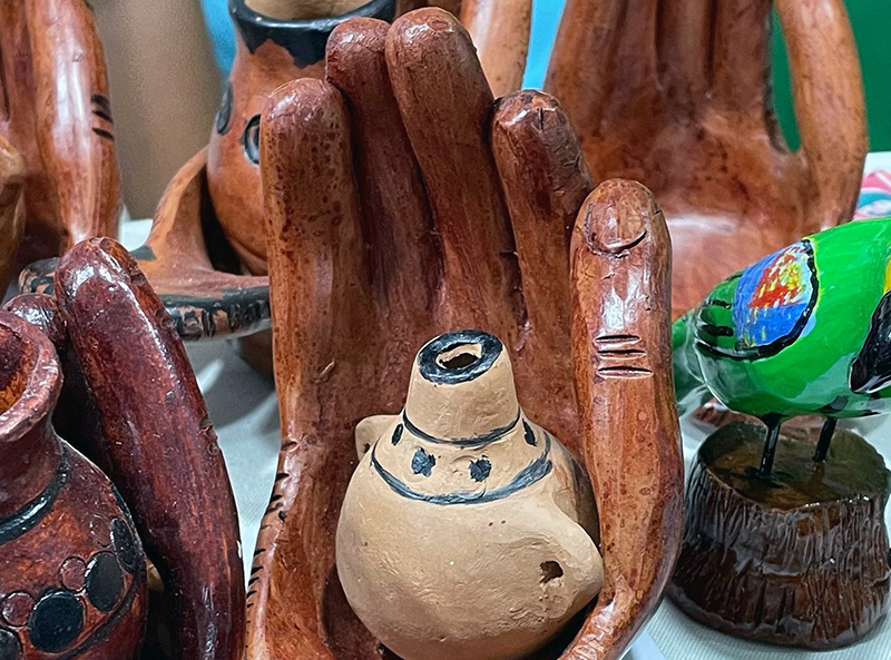 Una delegación chaqueña viajó a la Feria Nacional de Artesanías de Entre Ríos Una delegación chaqueña viajó a la Feria Nacional de Artesanías de Entre Ríos