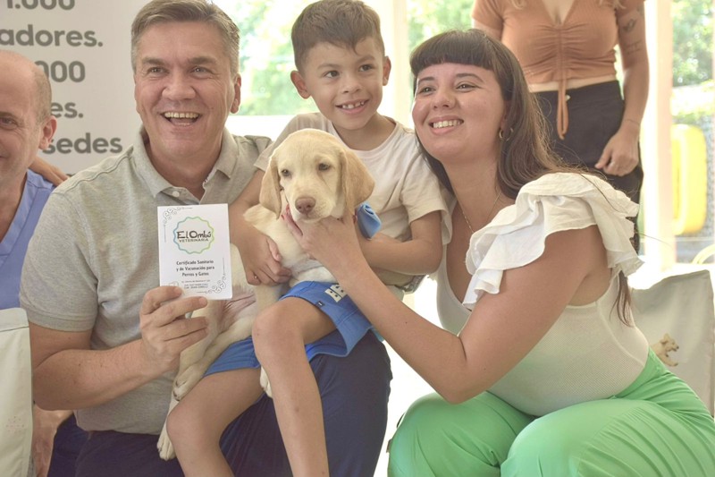 Entregaron cachorros de labradores, fortaleciendo el acompañamiento a niños con discapacidad Entregaron cachorros de labradores, fortaleciendo el acompañamiento a niños con discapacidad