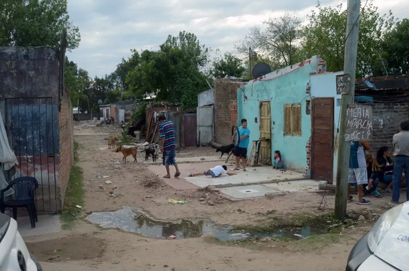 La pobreza afecta al 41% de personas y la indigencia al 8,6% en el aglomerado urbano de Corrientes La pobreza afecta al 41% de personas y la indigencia al 8,6% en el aglomerado urbano de Corrientes
