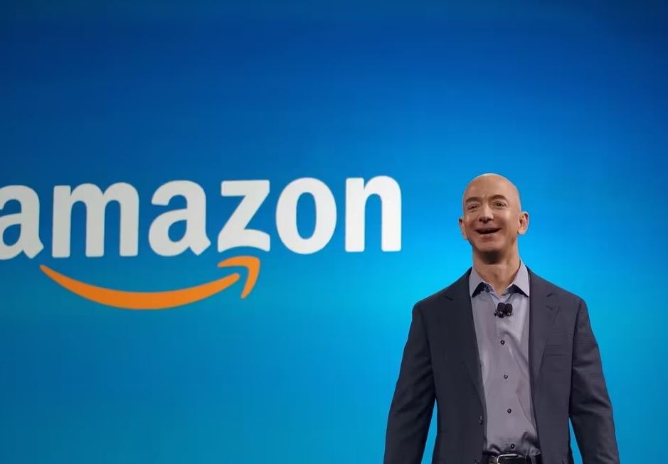 Jeff Bezos le pisó la cabeza a Elon Musk y es el hombre más rico del mundo Jeff Bezos le pisó la cabeza a Elon Musk y es el hombre más rico del mundo