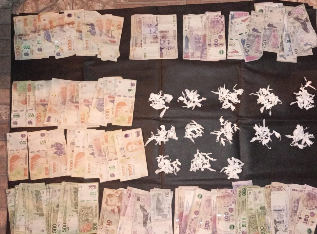 Lo detuvieron con 130 bochitas de cocaína