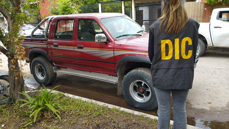 Incautaron dos camionetas con las numeraciones adulteradas que estaban a nombre de un organismo provincial Incautaron dos camionetas con las numeraciones adulteradas que estaban a nombre de un organismo provincial